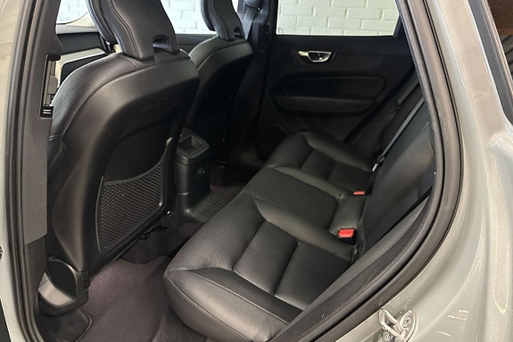 Volvo XC60 18 of 18