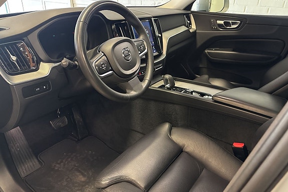 Volvo XC60 10 of 18