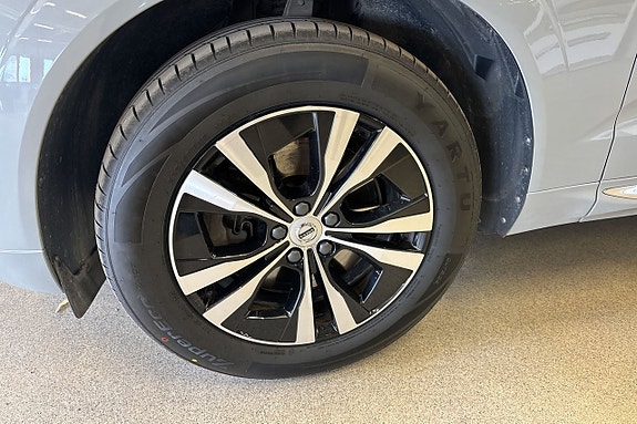 Volvo XC60 4 of 18