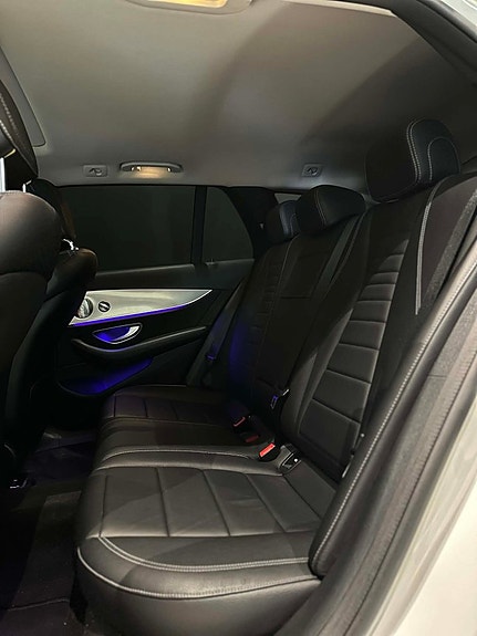 Mercedes-Benz E400 12 of 18