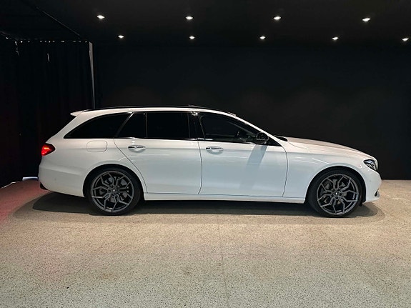Mercedes-Benz E400 5 of 18