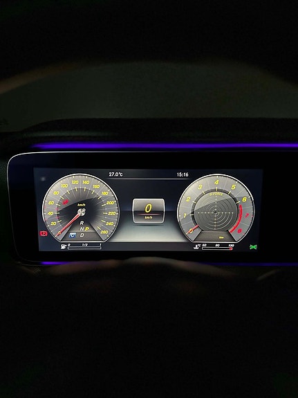 Mercedes-Benz E400 16 of 18