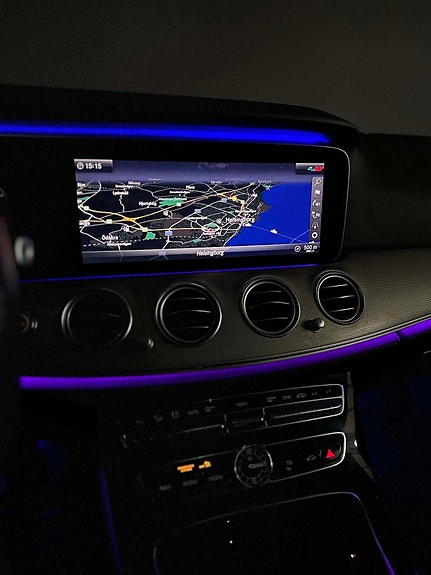 Mercedes-Benz E400 15 of 18