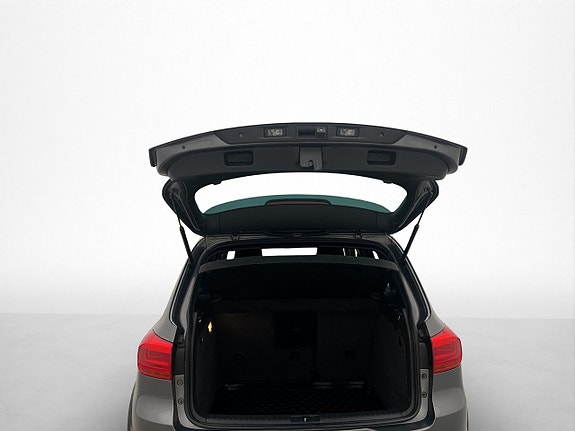 Volkswagen Tiguan 26 of 30