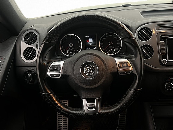 Volkswagen Tiguan 14 of 30