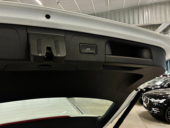 Volkswagen Passat 14 of 30