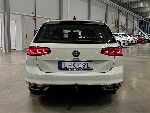 Volkswagen Passat 5 of 30