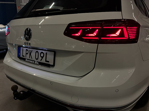Volkswagen Passat 11 of 30