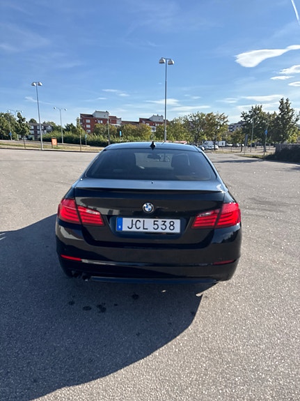 BMW 520d 3 of 6