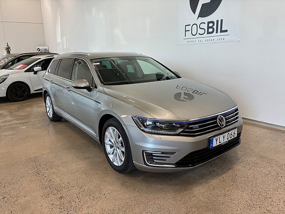 Volkswagen Passat 5 of 21