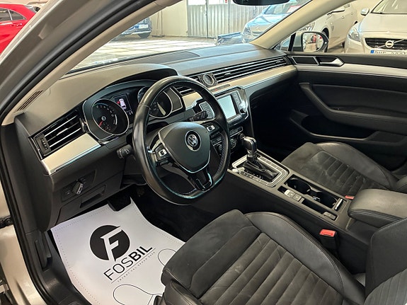 Volkswagen Passat 11 of 21