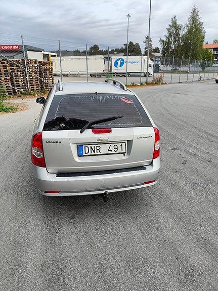 Chevrolet Nubira 4 of 8