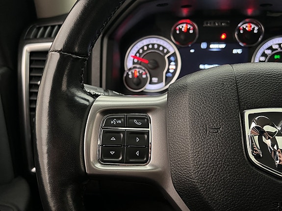 Dodge RAM 1500 14 of 30