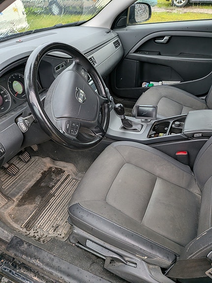 Volvo V70 5 of 5