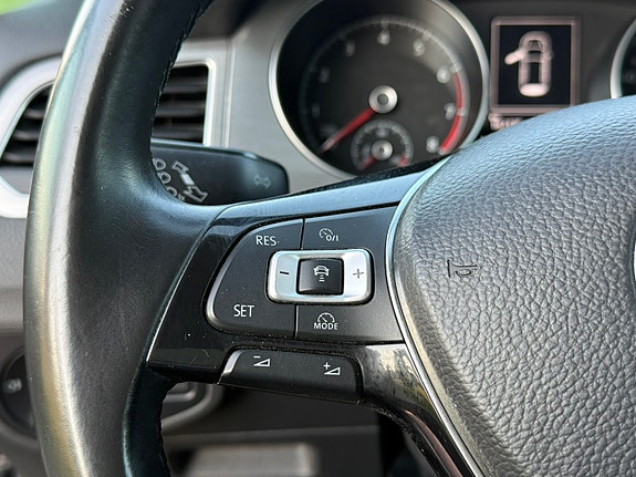 Volkswagen Golf Sportsvan 6 of 10