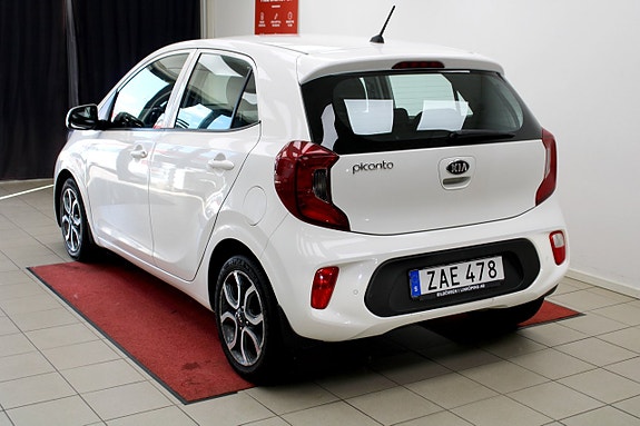 Kia Picanto 15 of 19