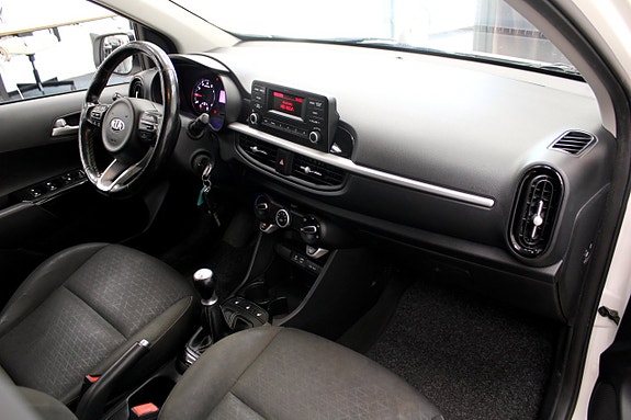 Kia Picanto 9 of 19