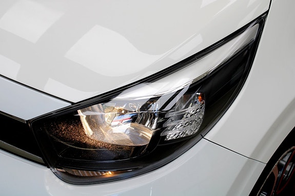 Kia Picanto 16 of 19