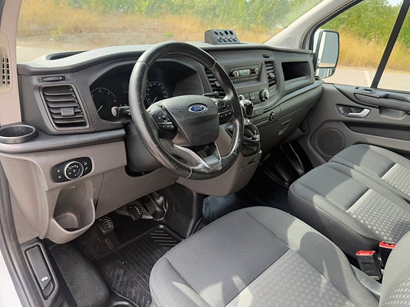 Ford Transit Custom 13 of 15