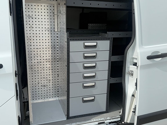 Ford Transit Custom 8 of 15