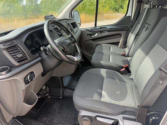 Ford Transit Custom 14 of 15
