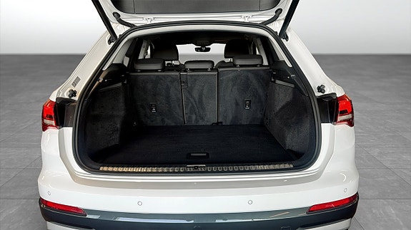 Audi Q3 12 of 18
