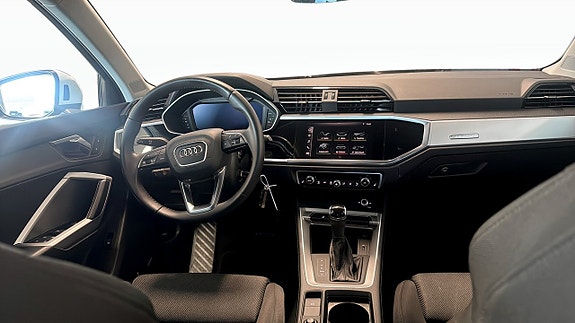 Audi Q3 9 of 18