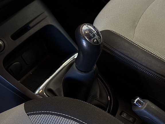 Renault Captur 18 of 25
