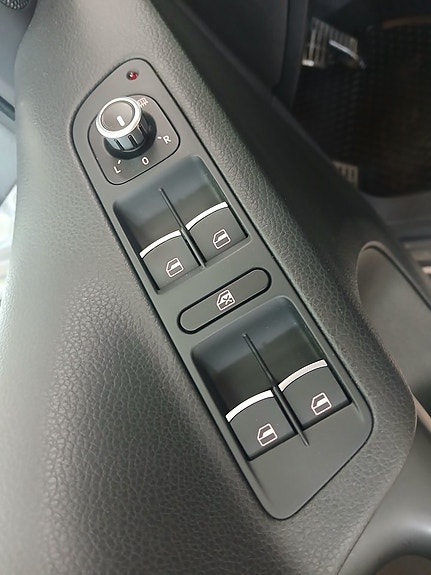 Volkswagen Tiguan 28 of 30