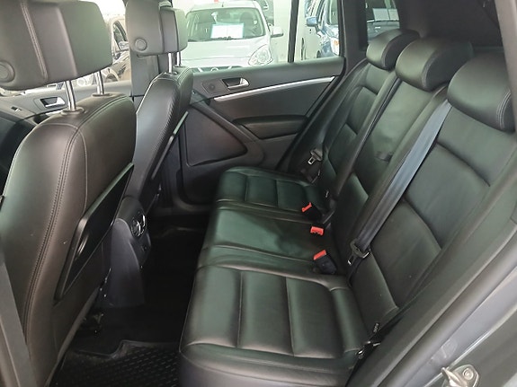 Volkswagen Tiguan 13 of 30