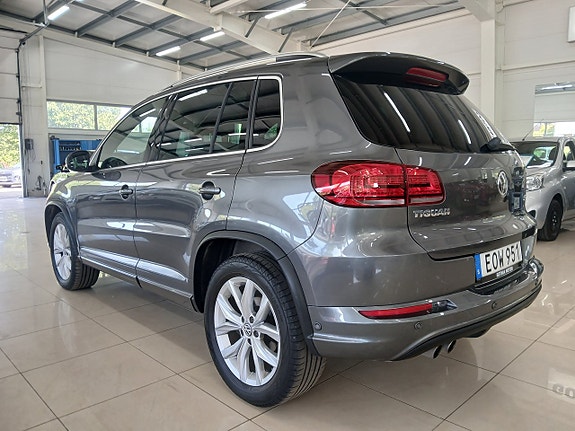 Volkswagen Tiguan 8 of 30