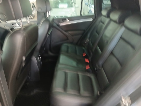 Volkswagen Tiguan 12 of 30