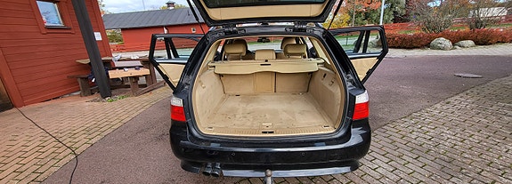 BMW 523i 4 of 6