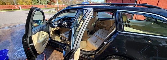 BMW 523i 5 of 6