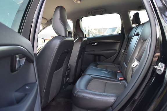Volvo V70 10 of 21