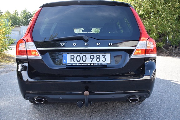 Volvo V70 4 of 21