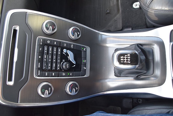 Volvo V70 15 of 21