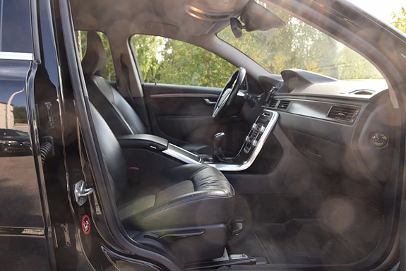Volvo V70 9 of 21