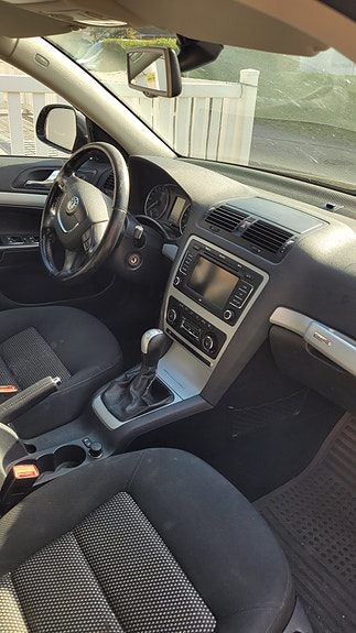 Skoda Octavia Scout 4 of 13