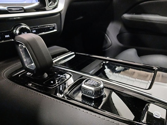 Volvo V60 11 of 17