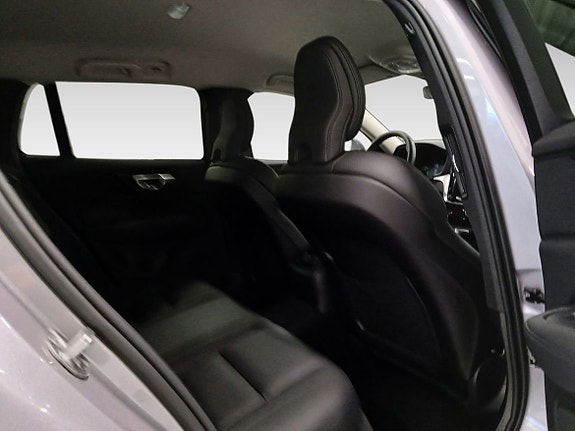 Volvo V60 14 of 17