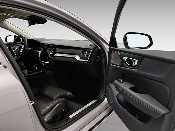 Volvo V60 13 of 17