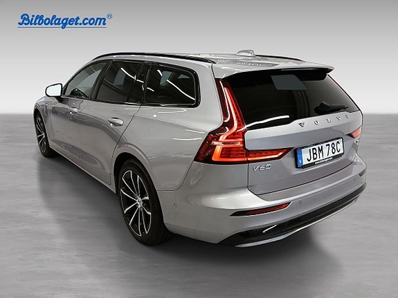 Volvo V60 4 of 17