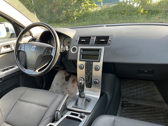 Volvo V50 10 of 13