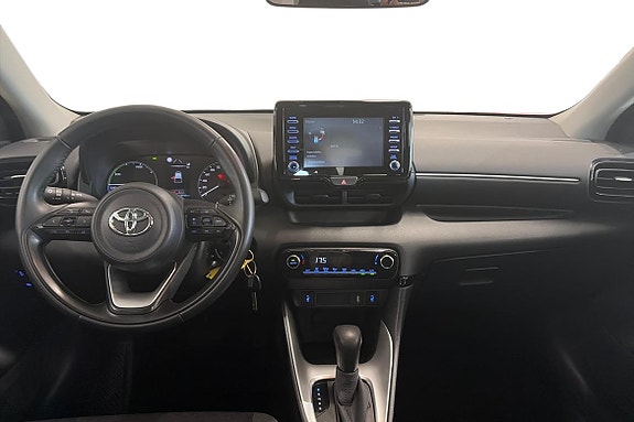 Toyota Yaris 12 of 19