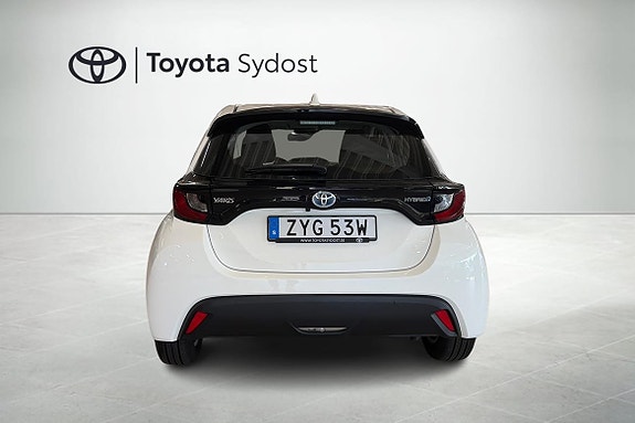 Toyota Yaris 6 of 19