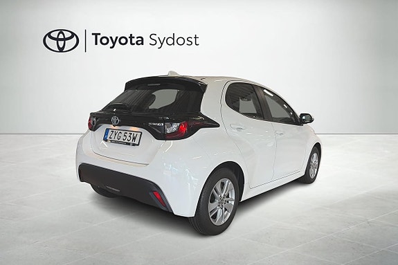 Toyota Yaris 9 of 19