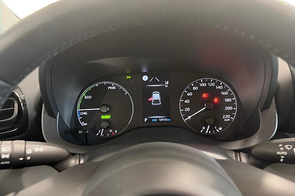 Toyota Yaris 17 of 19