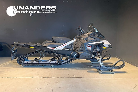 Lynx 49 Ranger Core 3900 600 EFI Elstart Back LED 2 of 9