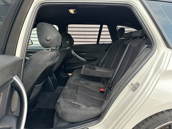 BMW 335d 26 of 28